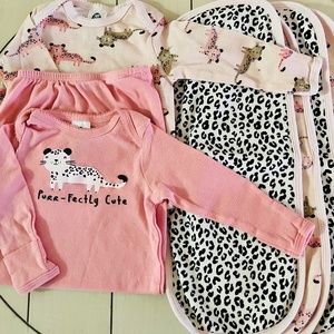 Gerber Sleep Gown / Burp Cloth Set